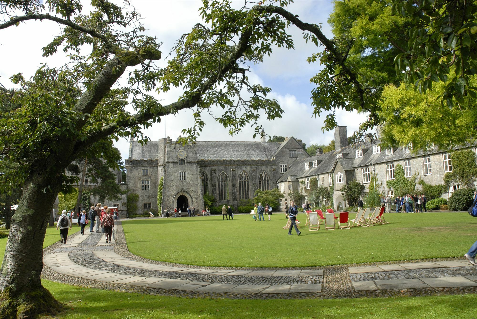 Dartington Hall Totnes Buitenkant foto